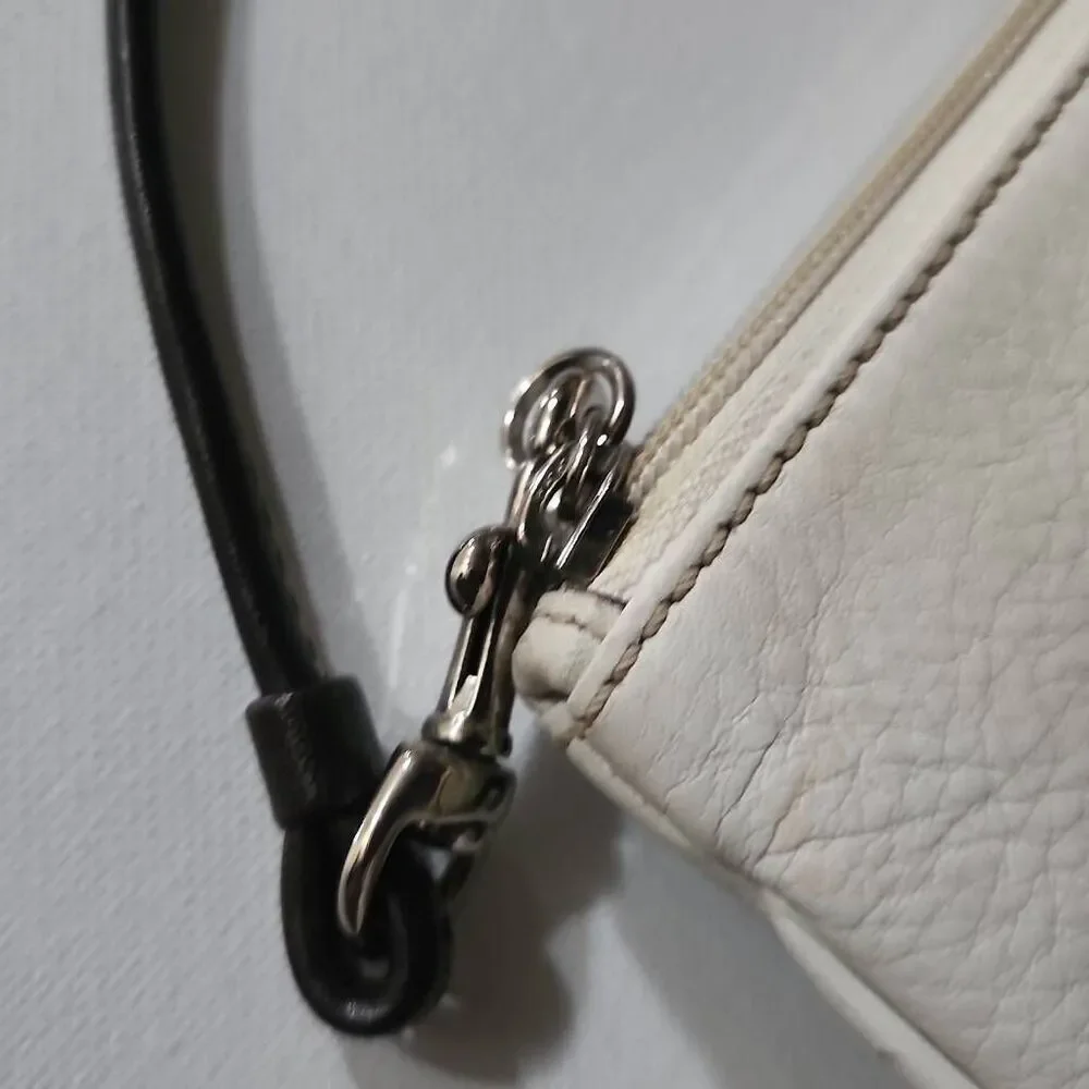 Coach Soho white leather buckle wristlet clutch bag. Y2K